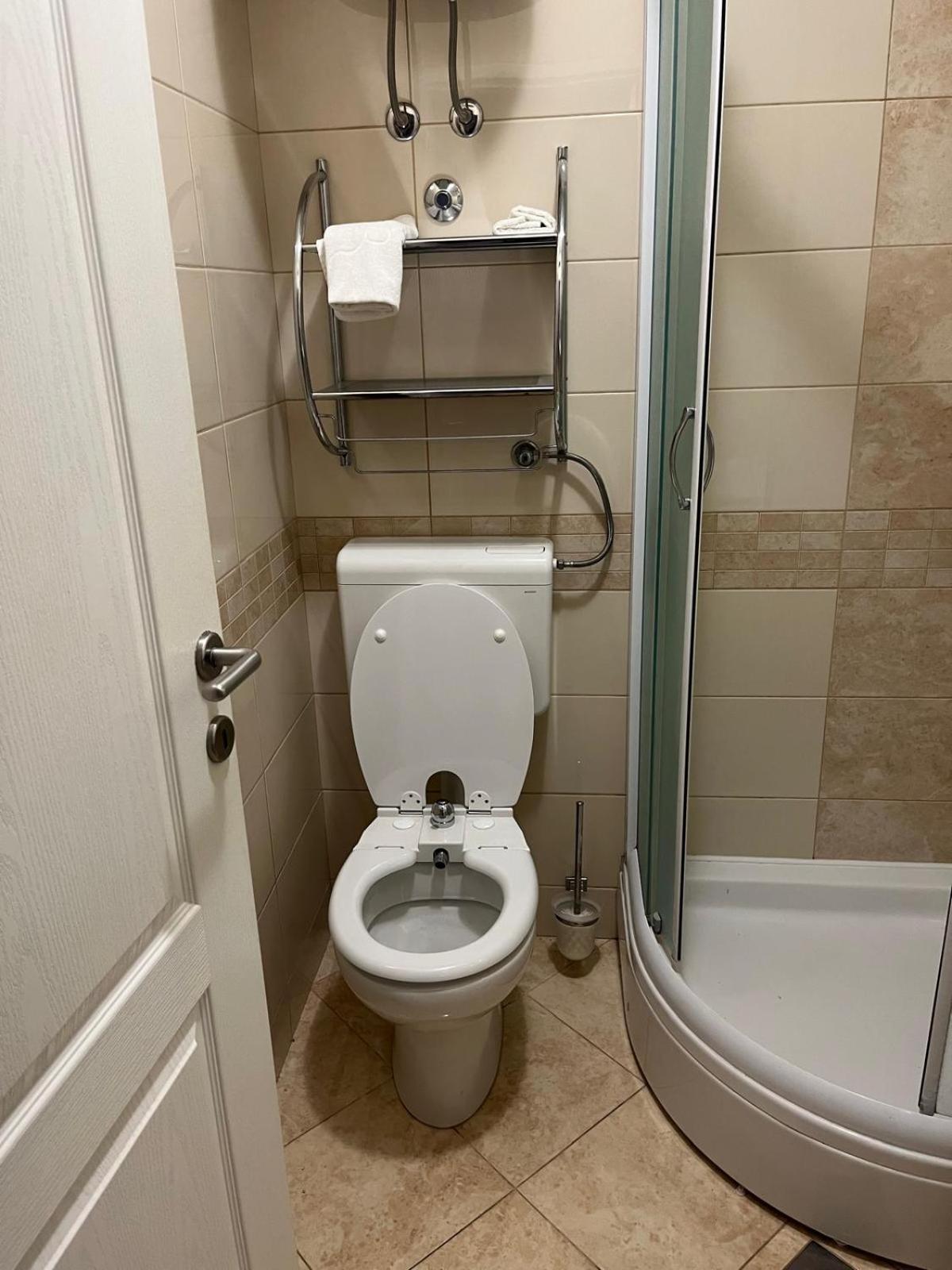 Apartman Dvor Makarska Esterno foto