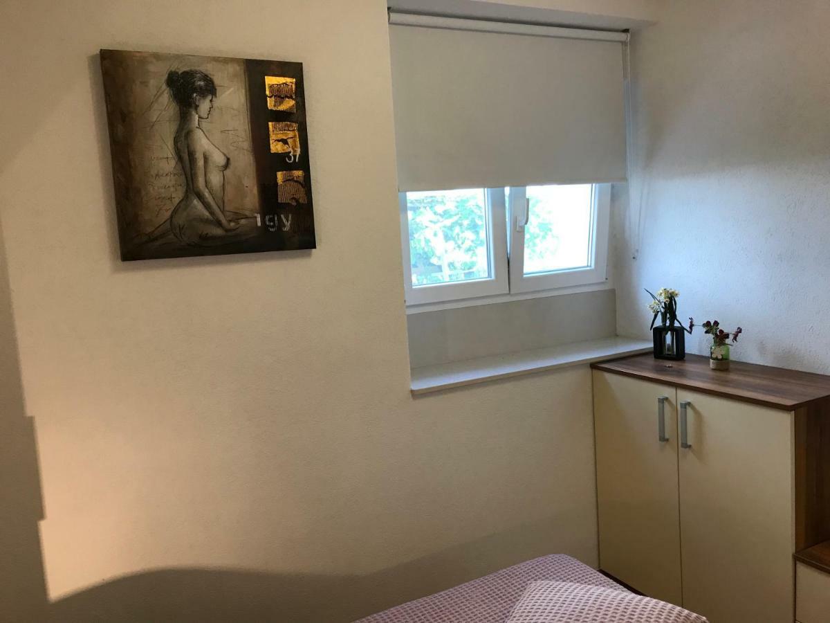 Apartman Dvor Makarska Esterno foto