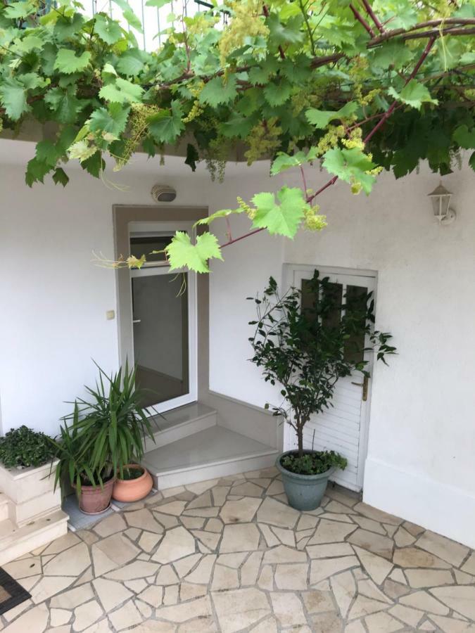 Apartman Dvor Makarska Esterno foto