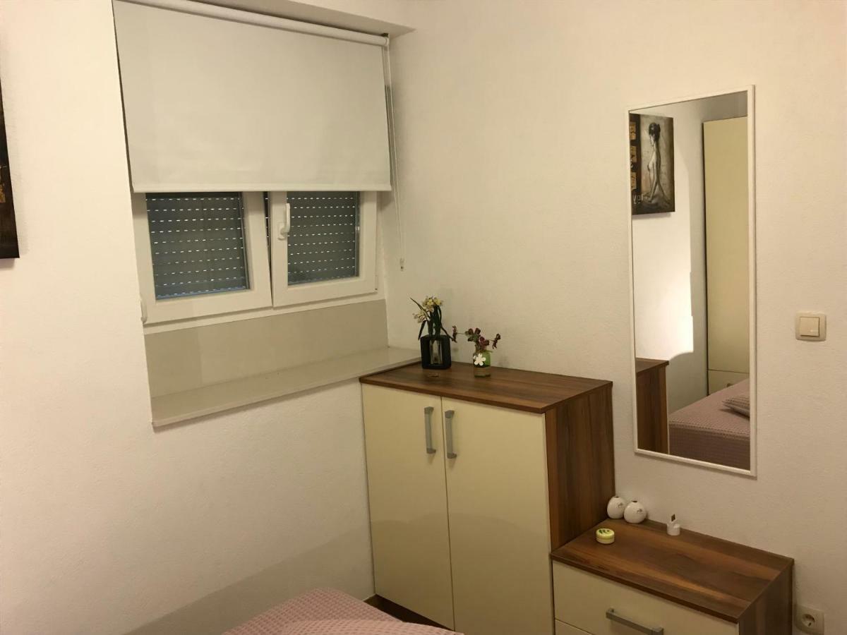 Apartman Dvor Makarska Esterno foto